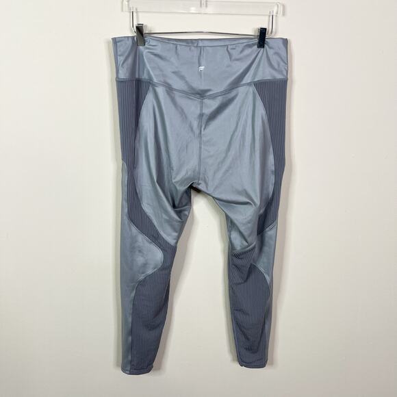 Fabletics | Matching Gunmetal Grey Metallic Silver Two Piece Bra Leggings Set - Picture 9 of 11